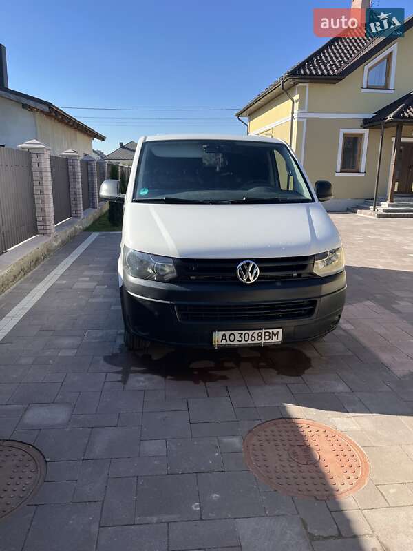 Вантажний фургон Volkswagen Transporter 2015 в Івано-Франківську фото 2 Вантажний фургон Volkswagen Transporter 2015 в Івано-Франківську