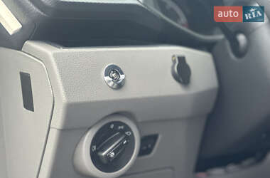 Грузовой фургон Volkswagen Transporter 2023 в  фото 40 Грузовой фургон Volkswagen Transporter 2023 в