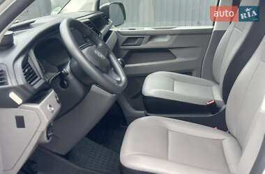 Грузовой фургон Volkswagen Transporter 2023 в  фото 43 Грузовой фургон Volkswagen Transporter 2023 в