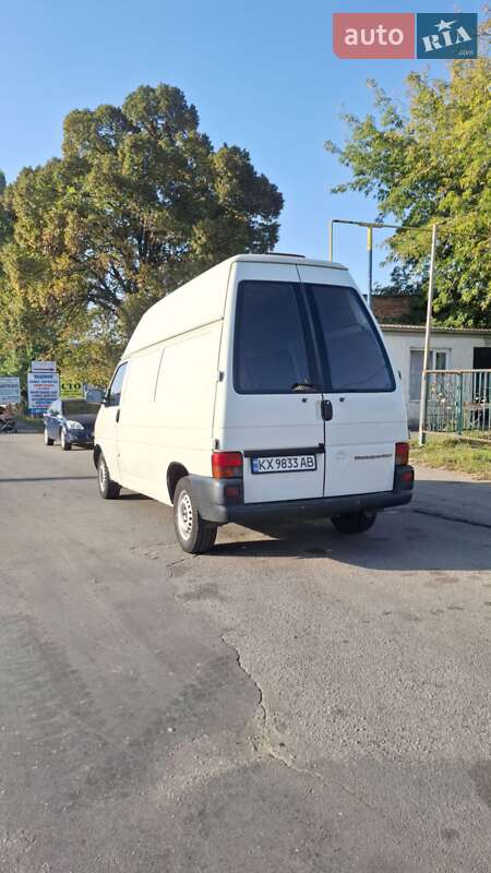 Грузовой фургон Volkswagen Transporter 2001 в Харькове
