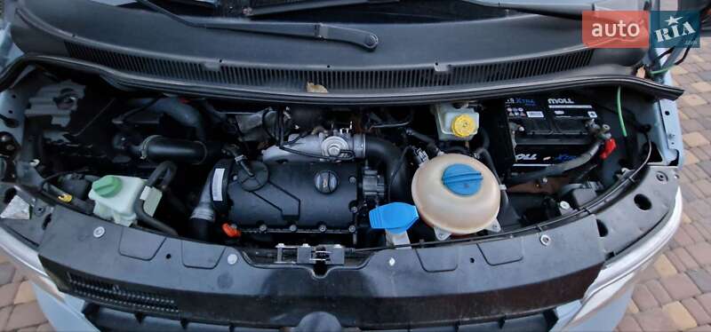 Минивэн Volkswagen Transporter 2008 в Коломые