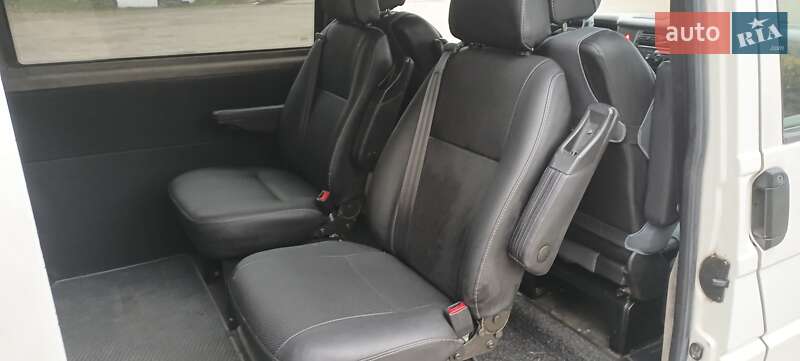 Минивэн Volkswagen Transporter 2003 в Обухове