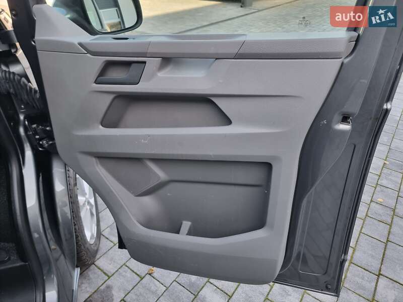 Грузовой фургон Volkswagen Transporter 2020 в Радивилове