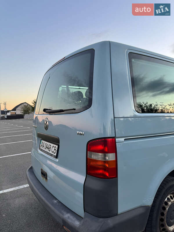 Минивэн Volkswagen Transporter 2006 в Софиевской Борщаговке
