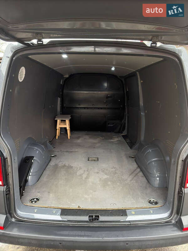 Вантажний фургон Volkswagen Transporter 2019 в Тернополі