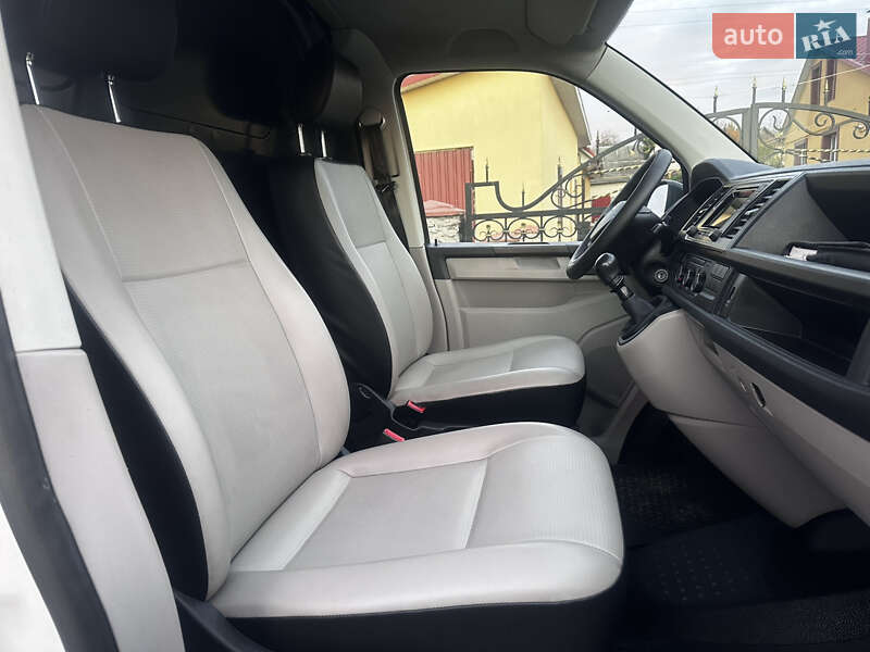 Вантажний фургон Volkswagen Transporter 2016 в Дубні фото 37 Вантажний фургон Volkswagen Transporter 2016 в Дубні
