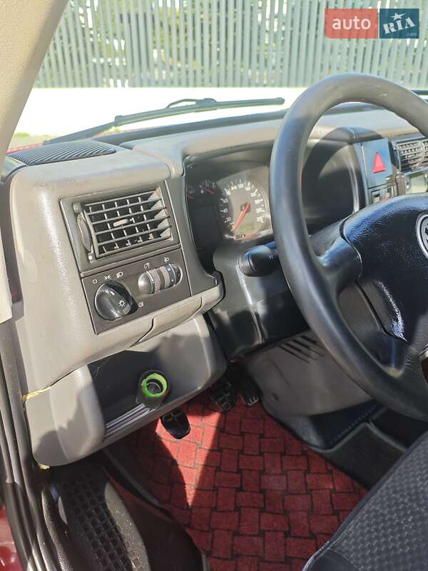 Минивэн Volkswagen Transporter 2003 в Рожище