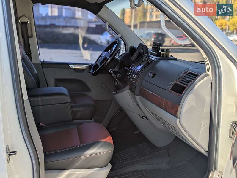 Мінівен Volkswagen Transporter 2004 в Києві