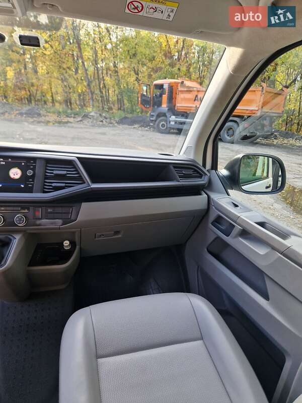 Мінівен Volkswagen Transporter 2021 в Києві