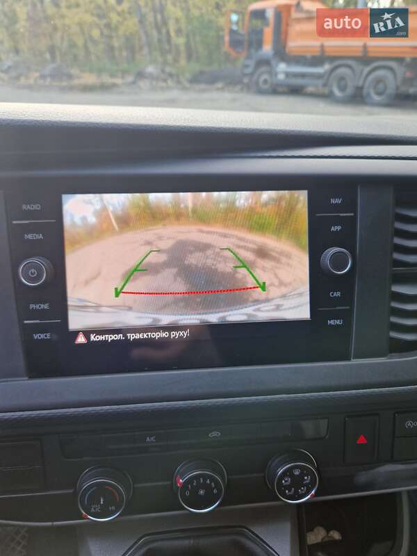 Мінівен Volkswagen Transporter 2021 в Києві