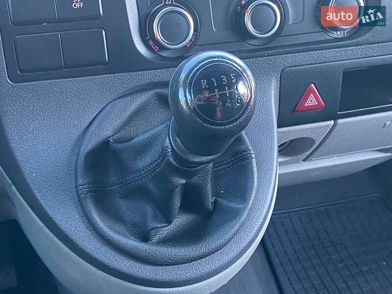 Грузовой фургон Volkswagen Transporter 2013 в Киеве фото 17 Грузовой фургон Volkswagen Transporter 2013 в Киеве