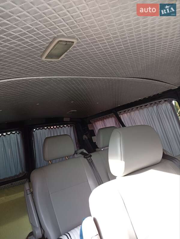 Минивэн Volkswagen Transporter 2010 в Нововолынске