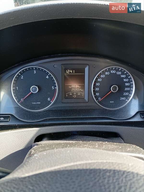 Минивэн Volkswagen Transporter 2010 в Нововолынске