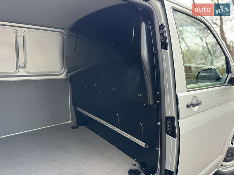 Грузовой фургон Volkswagen Transporter 2021 в Киеве фото 30 Грузовой фургон Volkswagen Transporter 2021 в Киеве
