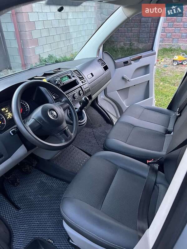 Вантажний фургон Volkswagen Transporter 2012 в Сарнах фото 9 Вантажний фургон Volkswagen Transporter 2012 в Сарнах