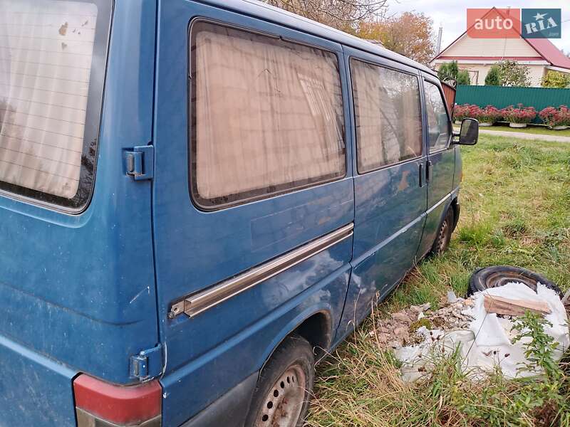 Мінівен Volkswagen Transporter 2001 в Брусилові