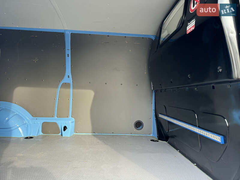 Грузовой фургон Volkswagen Transporter 2021 в Киеве фото 31 Грузовой фургон Volkswagen Transporter 2021 в Киеве
