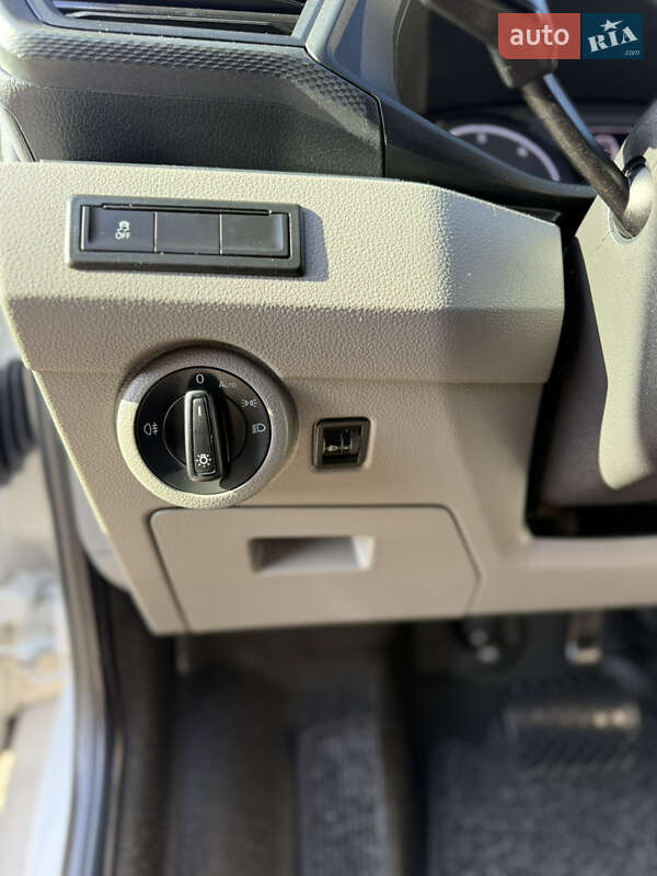 Вантажний фургон Volkswagen Transporter 2021 в Києві
