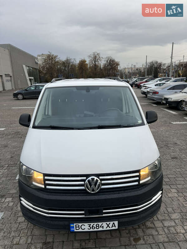 Мінівен Volkswagen Transporter 2017 в Львові