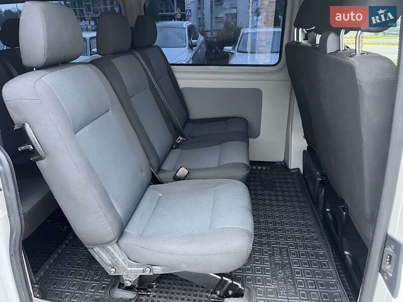 Мінівен Volkswagen Transporter 2017 в Львові