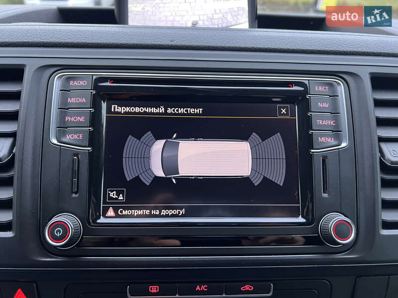 Мінівен Volkswagen Transporter 2017 в Львові