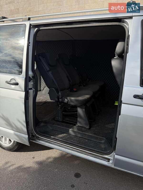 Грузовой фургон Volkswagen Transporter 2010 в Киеве