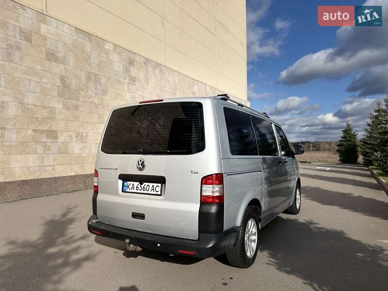 Грузовой фургон Volkswagen Transporter 2010 в Киеве