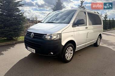 Грузовой фургон Volkswagen Transporter 2010 в Киеве