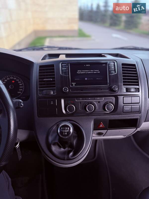 Грузовой фургон Volkswagen Transporter 2010 в Киеве