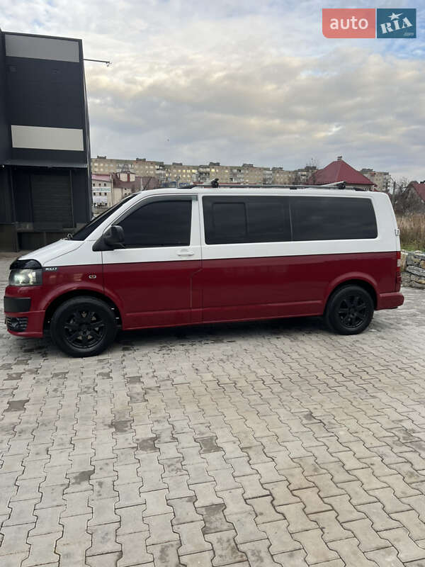 Минивэн Volkswagen Transporter 2010 в Калуше