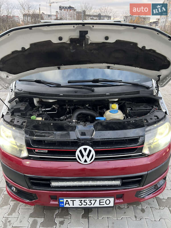 Минивэн Volkswagen Transporter 2010 в Калуше