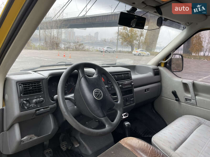 Минивэн Volkswagen Transporter 1999 в Киеве