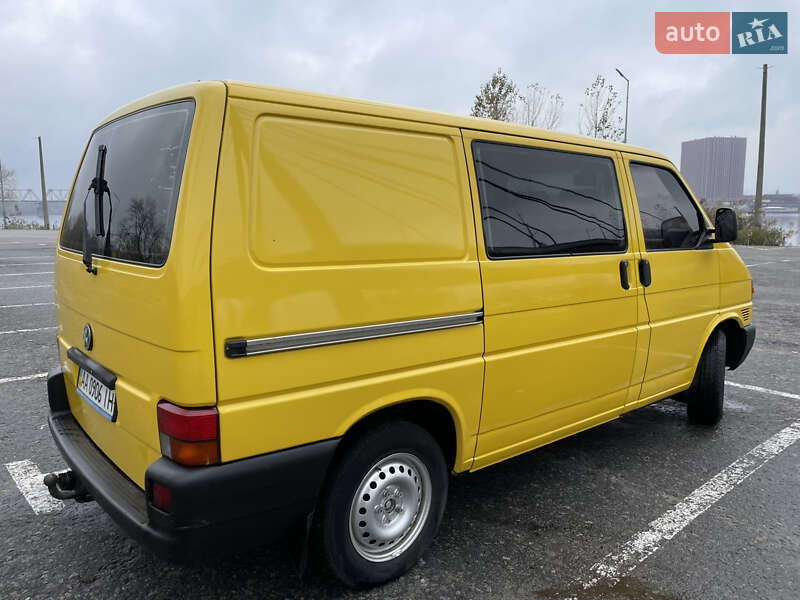 Минивэн Volkswagen Transporter 1999 в Киеве
