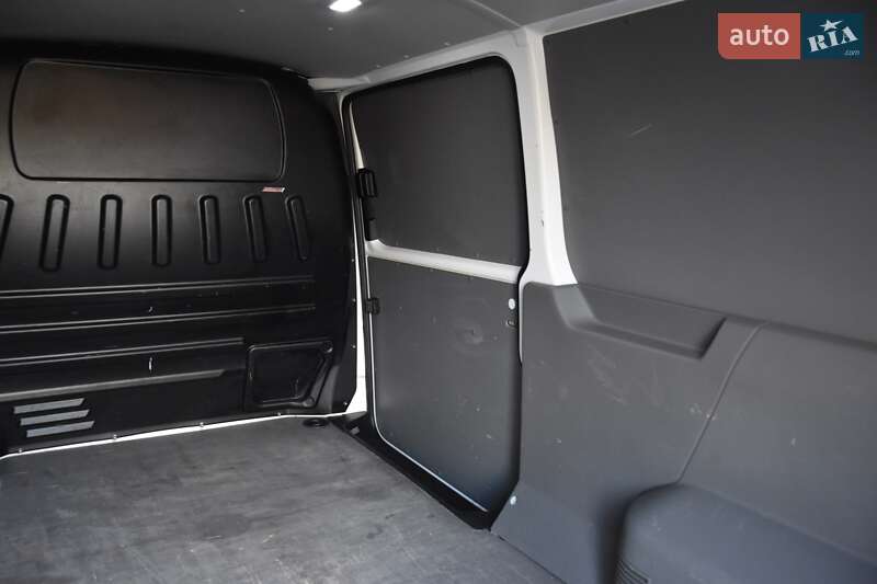Мікроавтобус вантажний (до 3,5т) Volkswagen Transporter 2022 в Львові фото 78 Мікроавтобус вантажний (до 3,5т) Volkswagen Transporter 2022 в Львові