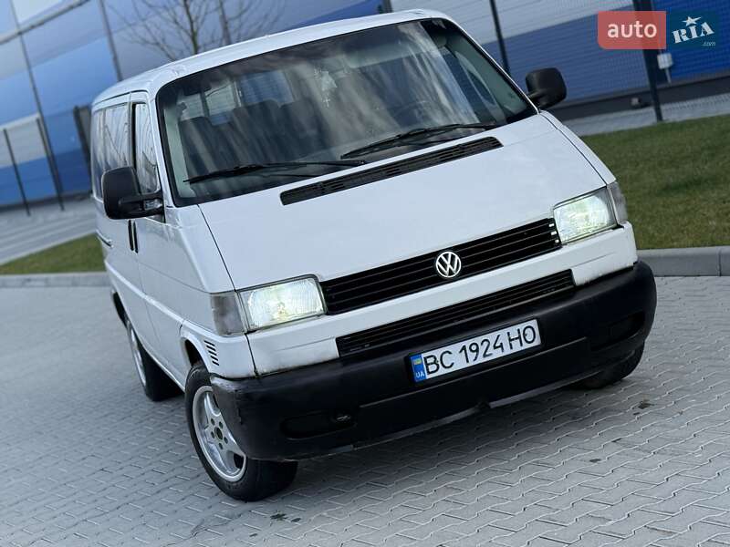 Минивэн Volkswagen Transporter 2000 в Львове