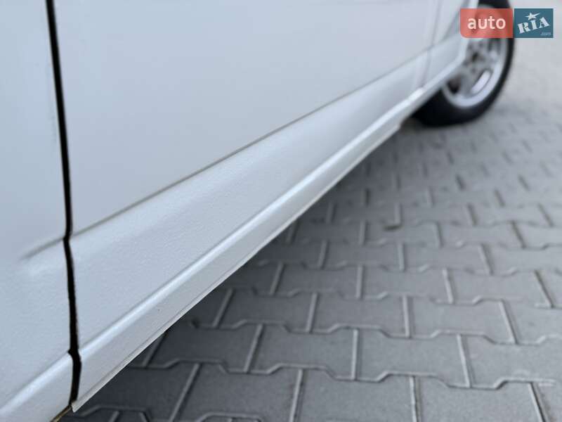 Минивэн Volkswagen Transporter 2000 в Львове