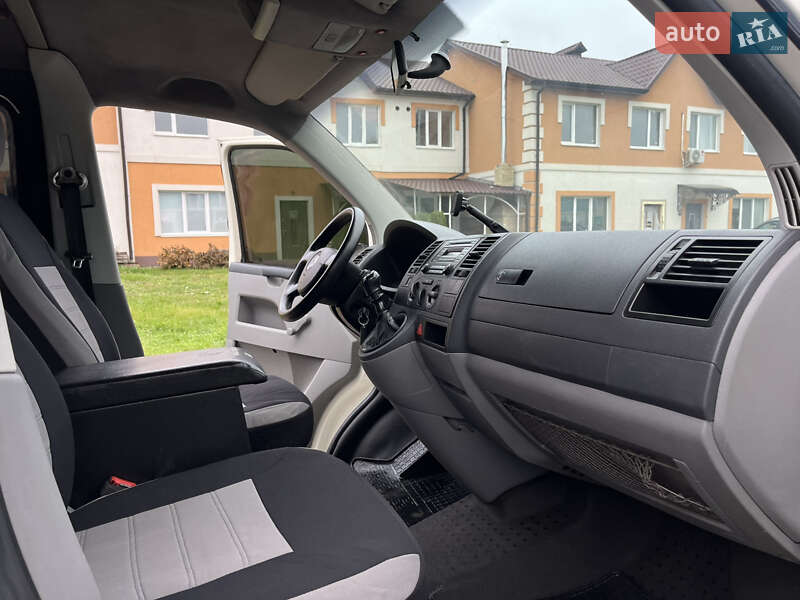 Вантажний фургон Volkswagen Transporter 2007 в Кам'янець-Подільському фото 30 Вантажний фургон Volkswagen Transporter 2007 в Кам'янець-Подільському