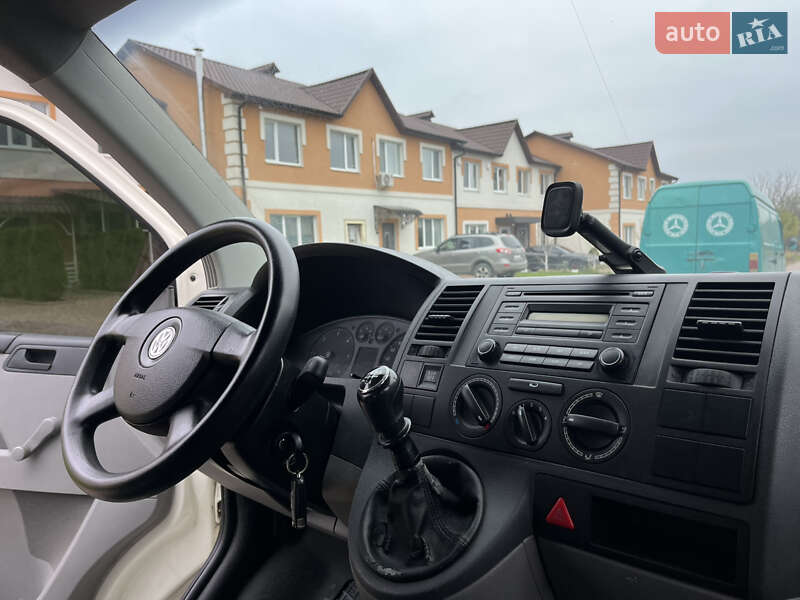 Вантажний фургон Volkswagen Transporter 2007 в Кам'янець-Подільському фото 32 Вантажний фургон Volkswagen Transporter 2007 в Кам'янець-Подільському