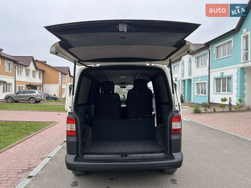 Вантажний фургон Volkswagen Transporter 2007 в Кам'янець-Подільському фото 35 Вантажний фургон Volkswagen Transporter 2007 в Кам'янець-Подільському