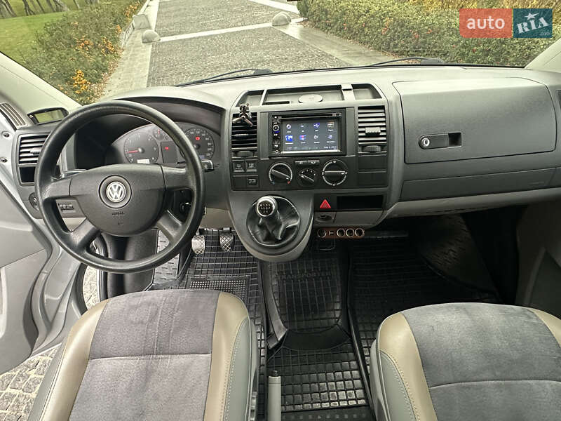 Мінівен Volkswagen Transporter 2008 в Дніпрі