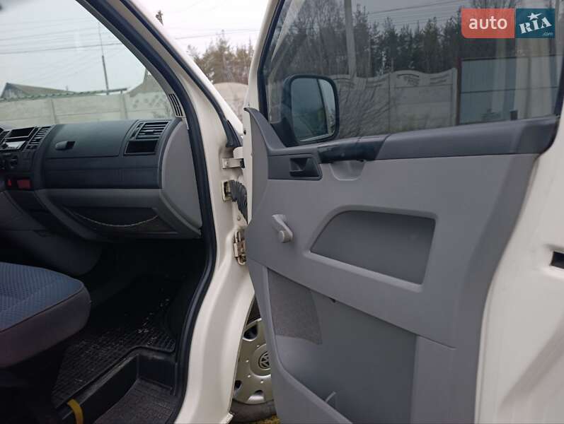 Мінівен Volkswagen Transporter 2005 в Харкові