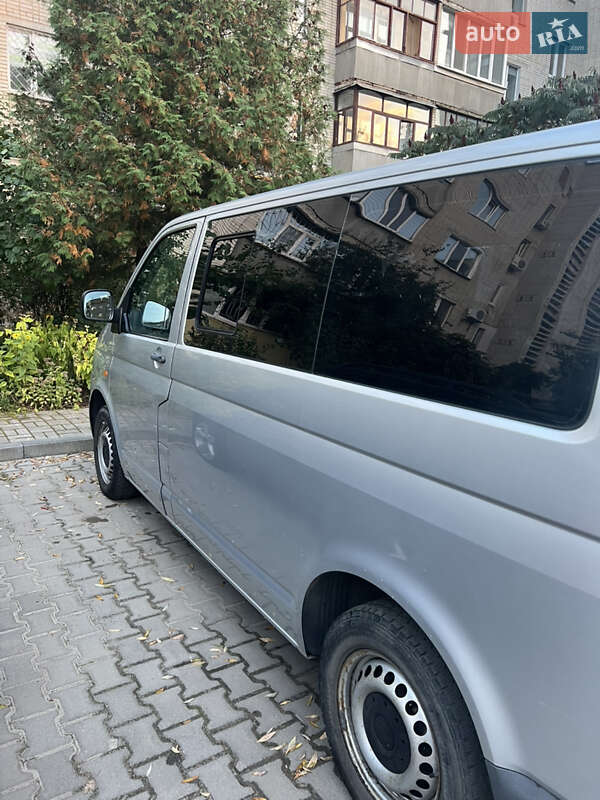 Минивэн Volkswagen Transporter 2005 в Киеве