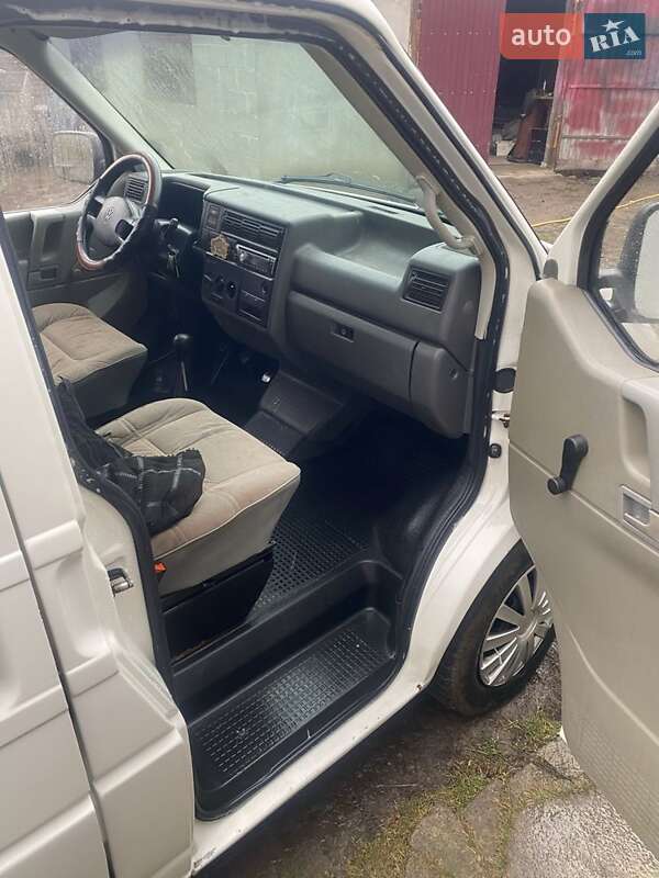 Минивэн Volkswagen Transporter 1997 в Луцке