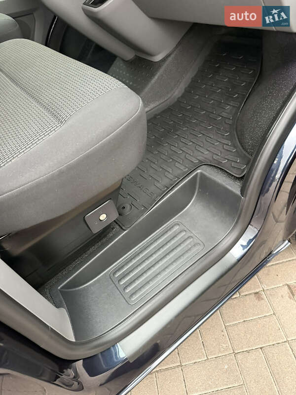 Вантажний фургон Volkswagen Transporter 2021 в Києві фото 127 Вантажний фургон Volkswagen Transporter 2021 в Києві