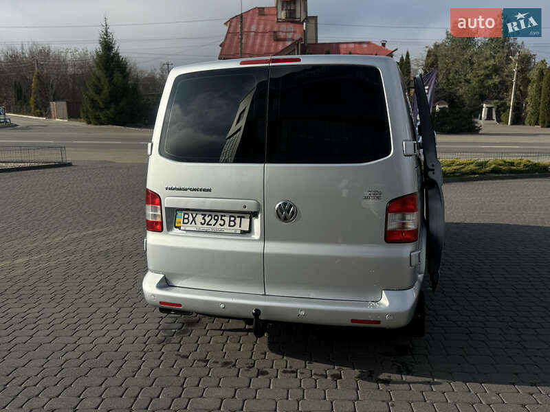 Мінівен Volkswagen Transporter 2010 в Хмельницькому