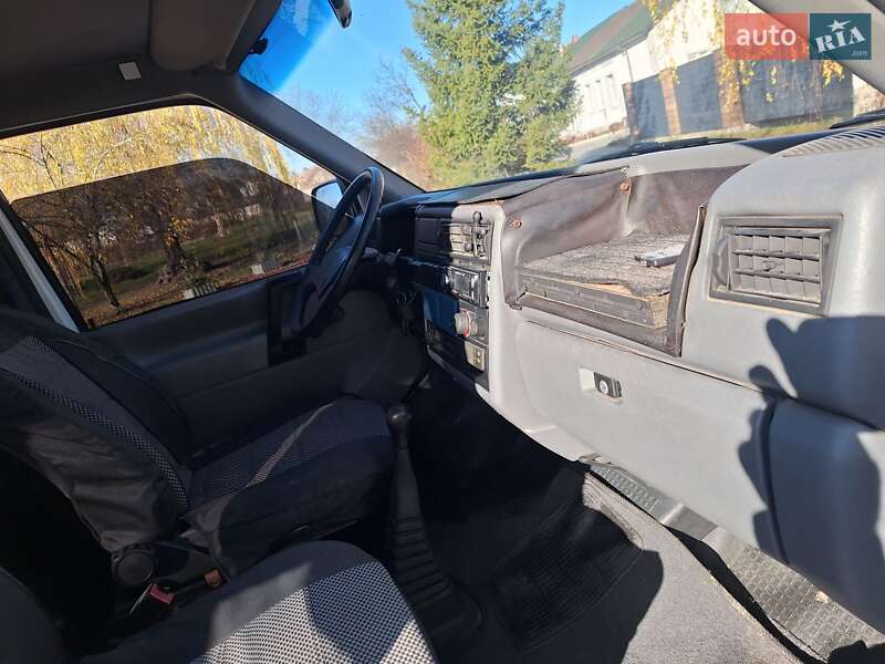 Мінівен Volkswagen Transporter 1995 в Чернівцях