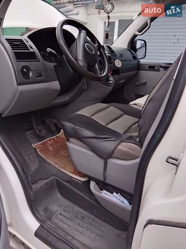 Минивэн Volkswagen Transporter 2004 в Хмельницком