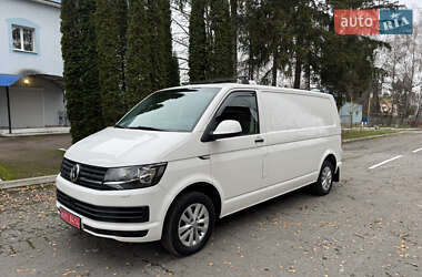 Вантажний фургон Volkswagen Transporter 2016 в Рівному