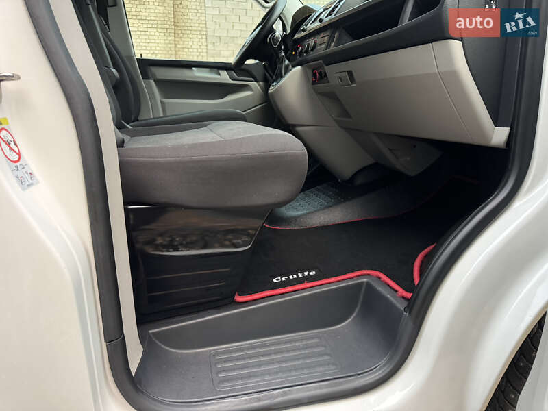 Грузовой фургон Volkswagen Transporter 2016 в Ровно фото 41 Грузовой фургон Volkswagen Transporter 2016 в Ровно