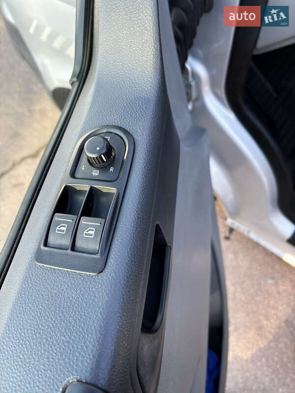 Мінівен Volkswagen Transporter 2005 в Житомирі фото 9 Мінівен Volkswagen Transporter 2005 в Житомирі